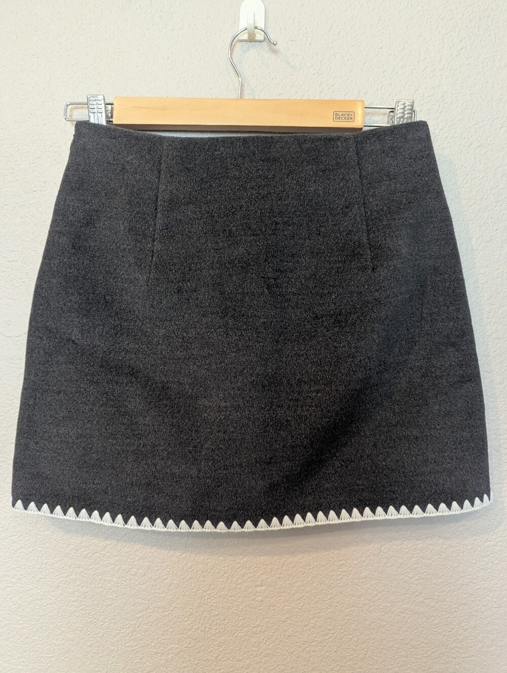 COMMENSE Gray Mini Skirt with Contrast Trim Small - Picture 5 of 9